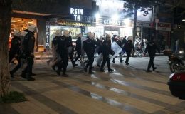 8 ilde izinsiz yürüyüş yapmak isteyenlere polis müdahale etti
