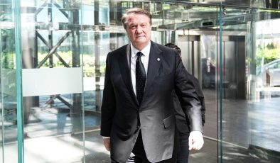 Beşiktaş Başkanı Hasan Arat’tan teknik direktör açıklaması