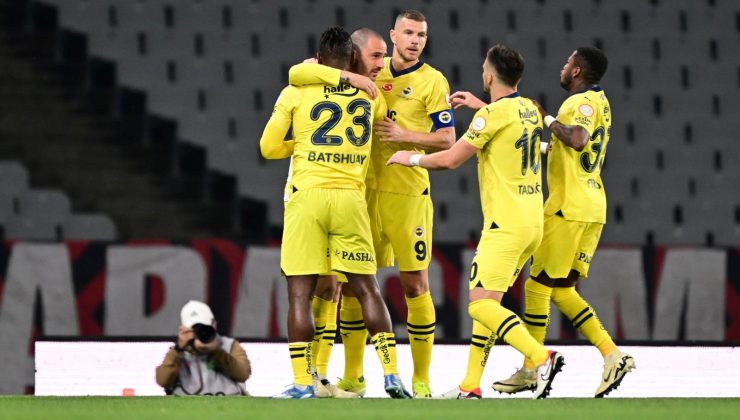 “Çok zor bir virajı döndü”(Spor yazarları Fatih Karagümrük – Fenerbahçe maçını değerlendirdi )