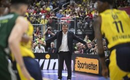 Ergin Ataman, Fenerbahçe’ye karşı 117. maçında 63. galibiyetini yaşadı