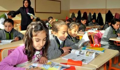 20 milyon öğrenci için cuma günü tatil zili çalacak (Okullar ne zaman açılacak?)