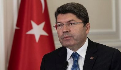 Adalet Bakanı Yılmaz Tunç: Ülkemizi darbe anayasasından kurtaracağız