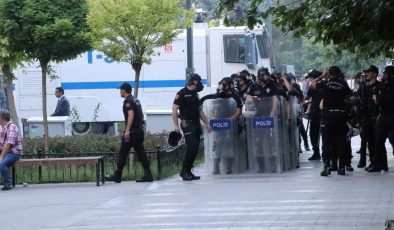 Birçok ilde gösteri yürüyüşü ve açık hava toplantıları yasaklandı