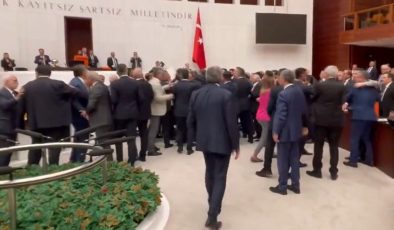 Meclis’te kayyum gerilimi: DEM Partili milletvekilleri kürsüyü işgal etti