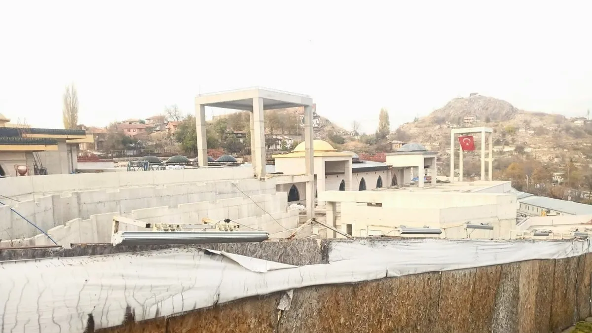 Ankara’da yavaş belediyecilik: Yüzde 80’i bitmiş duraklar 7 yıldır tamamlanamadı!
