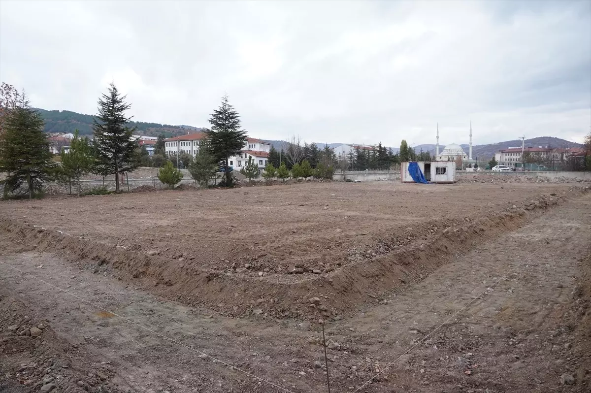 Kızılcahamam’a Kapalı Halı Saha