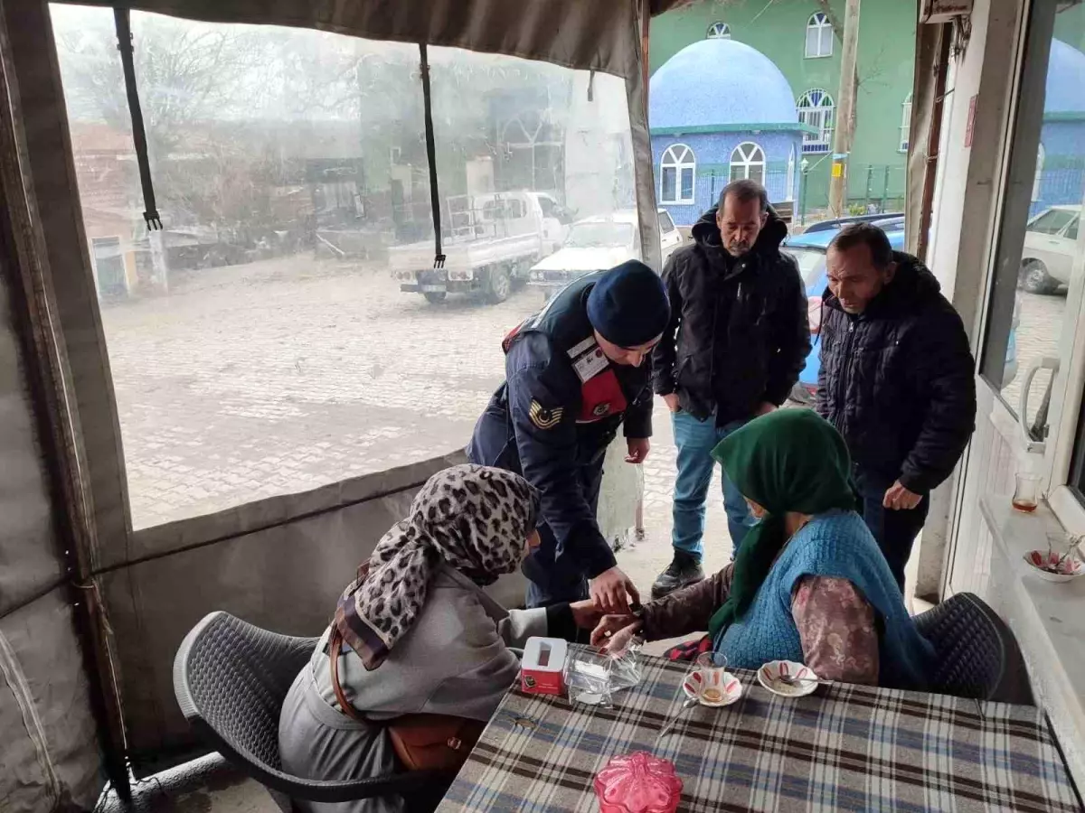 Bigadiç’te Kaybolma Riski Olanlara Akıllı Saat Dağıtıldı