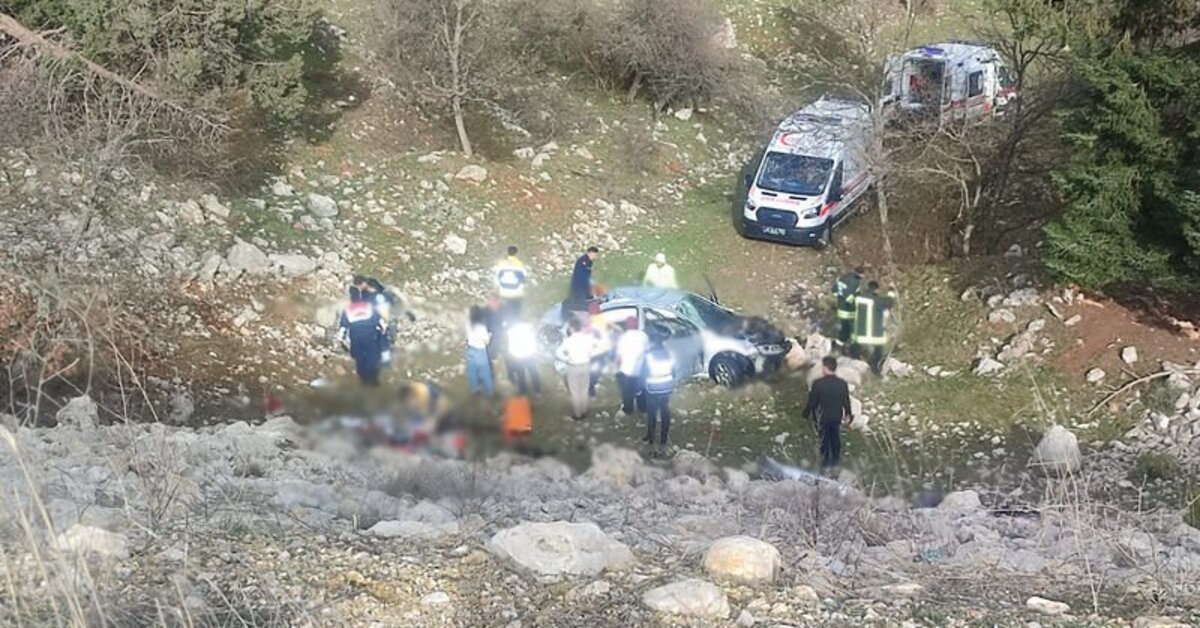Konya’da otomobil uçuruma devrildi: 2 ölü, 3 yaralı