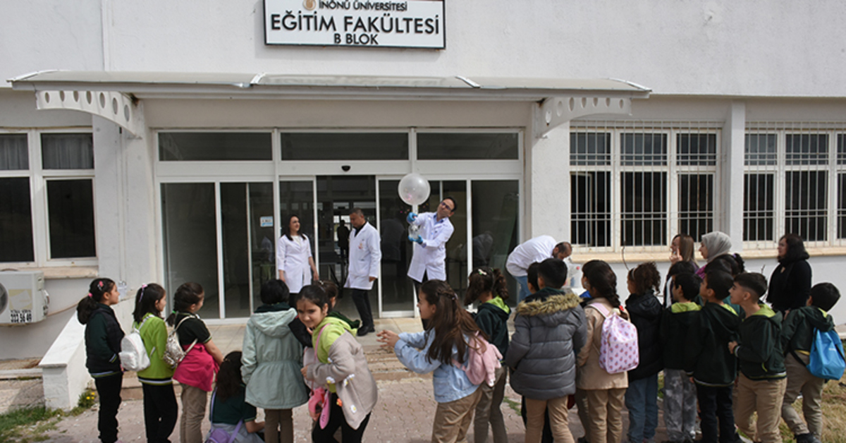 Çocuk Üniversitesi’nde geleceğin bilim insanları yetişiyor
