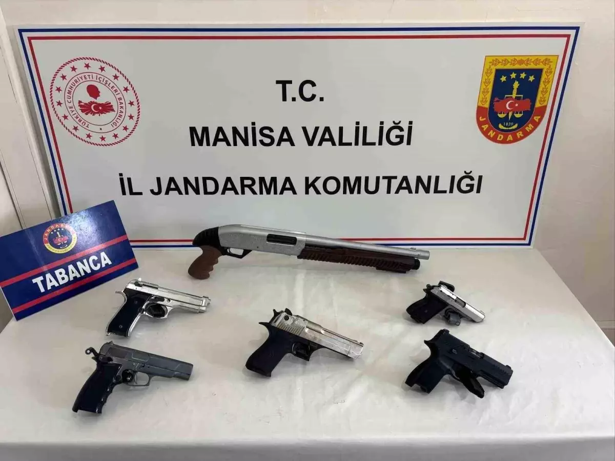 Manisa’da Ruhsatsız Silah Operasyonu